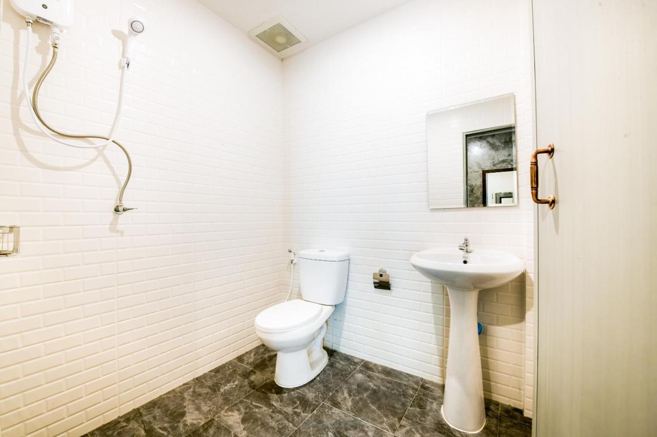 Oyo 347 Southside Residence Pattaya Luaran gambar